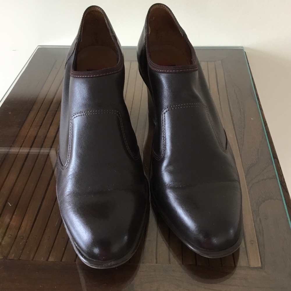 Diana Ferrari brown shoe booties. 7.5M
